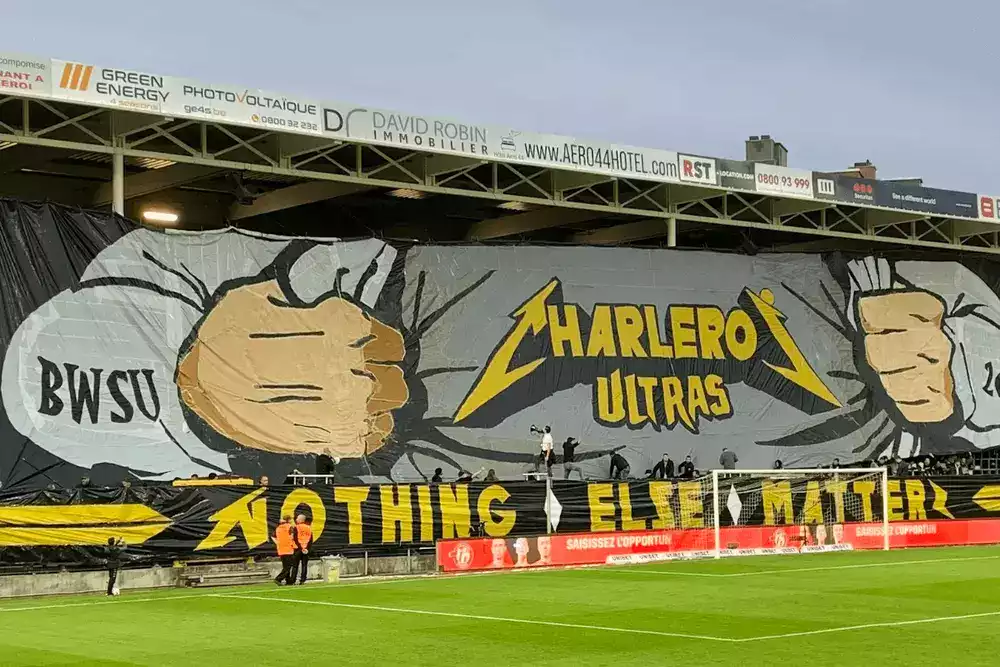 Football CHARLEROI - Sofieflat